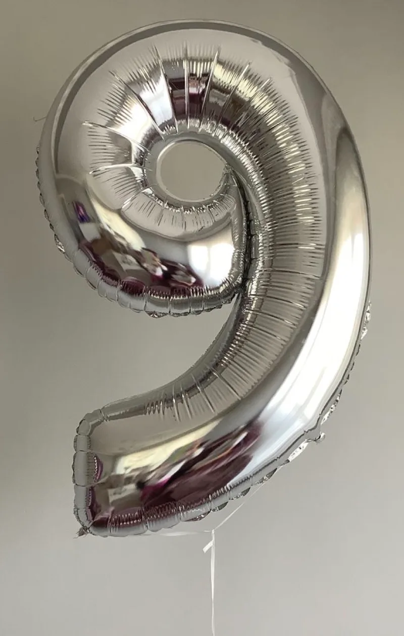 Balon cu heliu cifra “9” argintiu