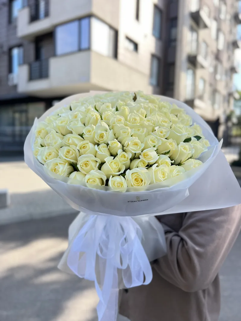 101 trandafiri albi 50 cm (moldovenești)
